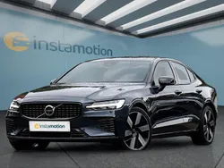 Blau Gebraucht 2024 Volvo S60 Limousine | 42.449 € (Fairer Preis)