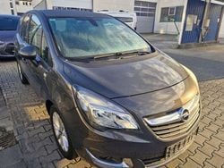 Silbergrau Gebraucht 2017 Opel Meriva drive Van / Kleinbus | 9.990 € (Etwas zu teuer)