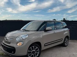 Beige Gebraucht 2016 Fiat 500L Living Van / Kleinbus | 6.600 € (Fairer Preis)