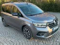 Grau Gebraucht 2023 Renault Kangoo Techno Van / Kleinbus | 23.799 € (Guter Preis)