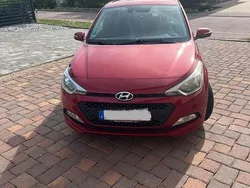 Rot Gebraucht 2016 Hyundai i20 Trend Kleinwagen | 8.500 € (Fairer Preis)