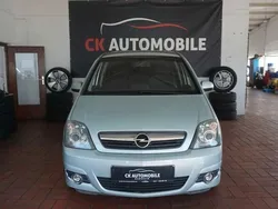 Grün Gebraucht 2009 Opel Meriva Innovation Van / Kleinbus | 4.990 € (Fairer Preis)