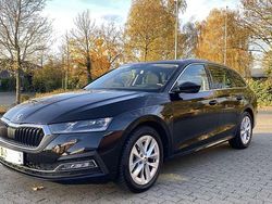 Schwarz Gebraucht 2020 Skoda Octavia Kombi | 19.900 € (Fairer Preis)