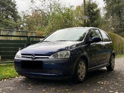 Blau Gebraucht 2002 Opel Corsa Kleinwagen | 1.460 € (Etwas zu teuer)