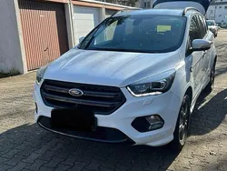 Weiß Gebraucht 2017 Ford Kuga ST-Line SUV | 16.500 € (Etwas zu teuer)