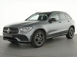 Grau Gebraucht 2020 Mercedes GLC200 AMG SUV | 29.500 € (Fairer Preis)