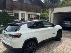 Weiß Gebraucht 2020 Jeep Compass Limited SUV | 22.500 € (Fairer Preis)