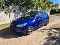 Blau Gebraucht 2012 Ford Focus ST Limousine | 11.900 € (Teuer)