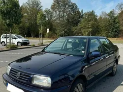 Blau Gebraucht 1998 VW Vento Limousine | 3.500 € (Fairer Preis)