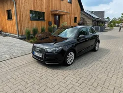 Schwarz Gebraucht 2014 Audi A1 Sportback Attraction Kleinwagen | 8.800 € (Fairer Preis)