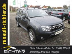 Grau Gebraucht 2016 Dacia Duster Celebration SUV | 7.995 € (Fairer Preis)