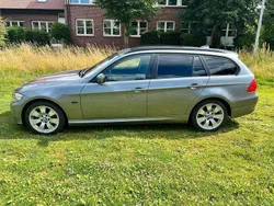 Grau Gebraucht 2010 BMW 318 Exclusive Kombi | 6.490 € (Fairer Preis)