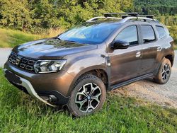 Braun Gebraucht 2021 Dacia Duster Celebration SUV | 17.900 € (Fairer Preis)