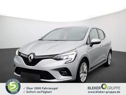 Silber Gebraucht 2022 Renault Clio V Business Limousine | 11.470 € (Superpreis)