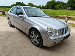 Silber Gebraucht 2002 Mercedes C180 Elegance Limousine | 2.800 € (Guter Preis)