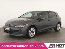 Delfingrau Gebraucht 2025 VW Golf VIII Life Limousine | 27.884 € (Guter Preis)