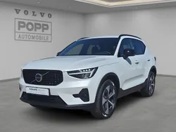 Crystal white / metallic Gebraucht 2024 Volvo XC40 Plus SUV | 34.650 € (Guter Preis)