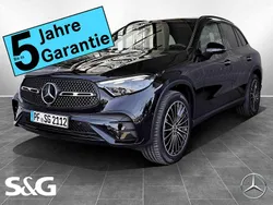 Metalliclack obsidianschwarz Gebraucht 2025 Mercedes GLC300 AMG SUV | 77.999 €