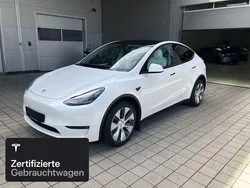 Weiß Gebraucht 2022 Tesla Model Y Long Range SUV | 40.200 € (Etwas zu teuer)