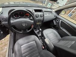 Schwarz Gebraucht 2014 Dacia Duster Prestige SUV | 8.850 € (Fairer Preis)