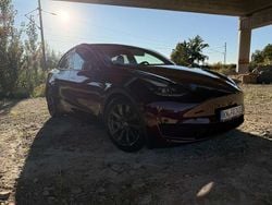 Rot Gebraucht 2024 Tesla Model Y Long Range RWD SUV | 37.500 € (Etwas zu teuer)