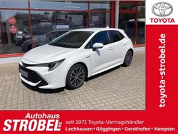 Schneeweiß Gebraucht 2021 Toyota Corolla Team Limousine | 19.490 € (Superpreis)