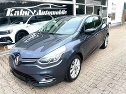 Grau Gebraucht 2020 Renault Clio V Collection Limousine | 8.499 € (Guter Preis)
