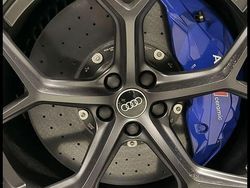 Grau Neu 2025 Audi RS6 Performance Limousine | 142.799 € (Guter Preis)