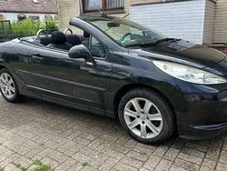 Schwarz Gebraucht 2007 Peugeot 207 CC Cabrio | 2.190 € (Fairer Preis)