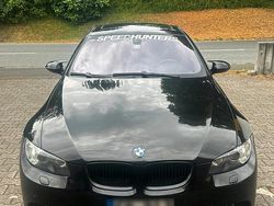 Schwarz Gebraucht 2007 BMW 330 Coupé | 9.000 € (Teuer)