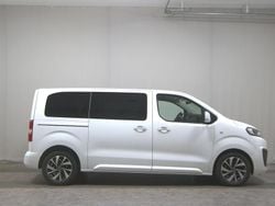 Weiss Gebraucht 2021 Citroën Spacetourer Shine Van / Kleinbus | 25.980 € (Superpreis)