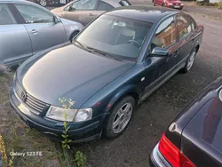 Silber Gebraucht 2000 VW Passat Limousine | 870 € (Superpreis)