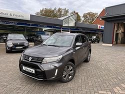 Grau Gebraucht 2024 Suzuki Vitara Comfort SUV | 23.950 € (Fairer Preis)