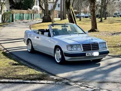 Weiß Gebraucht 1993 Mercedes E300 Cabrio | 12.990 €