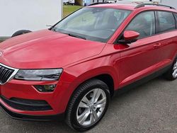 Velvet rot metallic Gebraucht 2018 Skoda Karoq Style SUV | 22.400 € (Fairer Preis)