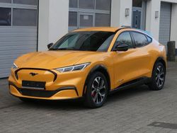 Orange Gebraucht 2023 Ford Mustang Mach-E Premium SUV | 35.490 € (Guter Preis)