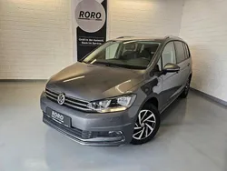 Grau Gebraucht 2018 VW Touran Join Van / Kleinbus | 18.400 € (Fairer Preis)