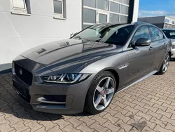Grau Gebraucht 2017 Jaguar XE R-Sport Limousine | 12.990 € (Guter Preis)