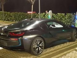 Grau Gebraucht 2015 BMW i8 Pure Impulse Coupé | 65.000 €