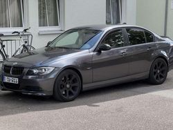 Grau Gebraucht 2005 BMW 330 Performance Limousine | 8.750 € (Fairer Preis)