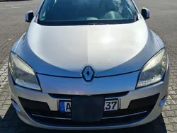 Silber Gebraucht 2009 Renault Mégane III Limousine | 2.999 € (Etwas zu teuer)