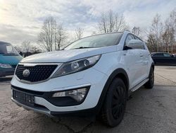 Weiß Gebraucht 2014 Kia Sportage Spirit SUV | 9.999 € (Etwas zu teuer)