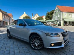 Grau Gebraucht 2011 Audi A4 Design Limousine | 6.300 € (Fairer Preis)
