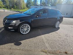 Schwarz Gebraucht 2017 Skoda Octavia Ambition Kombi | 9.999 € (Guter Preis)