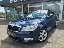 Blau Gebraucht 2013 Skoda Octavia Best of Kombi | 3.990 €