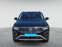 Deep black perleffekt Gebraucht 2024 VW T-Roc Move SUV | 30.880 € (Fairer Preis)