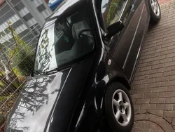 Schwarz Gebraucht 2003 VW Golf IV Kleinwagen | 400 € (Superpreis)