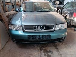 Silber Gebraucht 1999 Audi A4 Performance Limousine | 600 € (Superpreis)