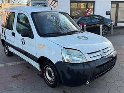 Weiß Gebraucht 2005 Citroën Berlingo Van / Kleinbus | 1.499 € (Superpreis)