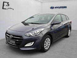 Micron grey / met Gebraucht 2017 Hyundai i30 Classic Kombi | 11.990 €